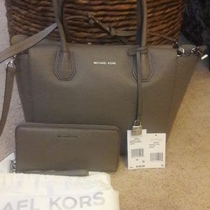 Michael Kors large Mercer satchel/wallet Cinder
